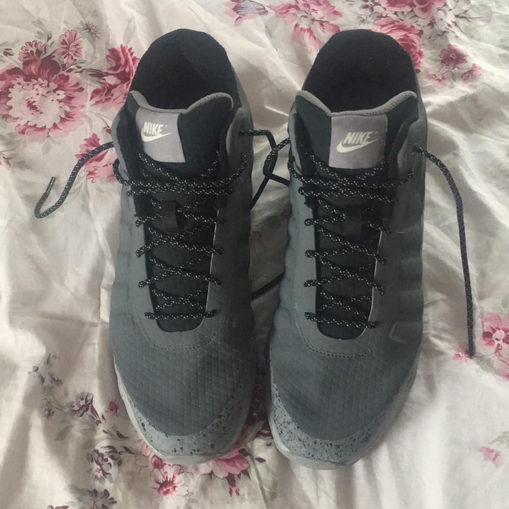 Men’s Nike size 13 shoes
